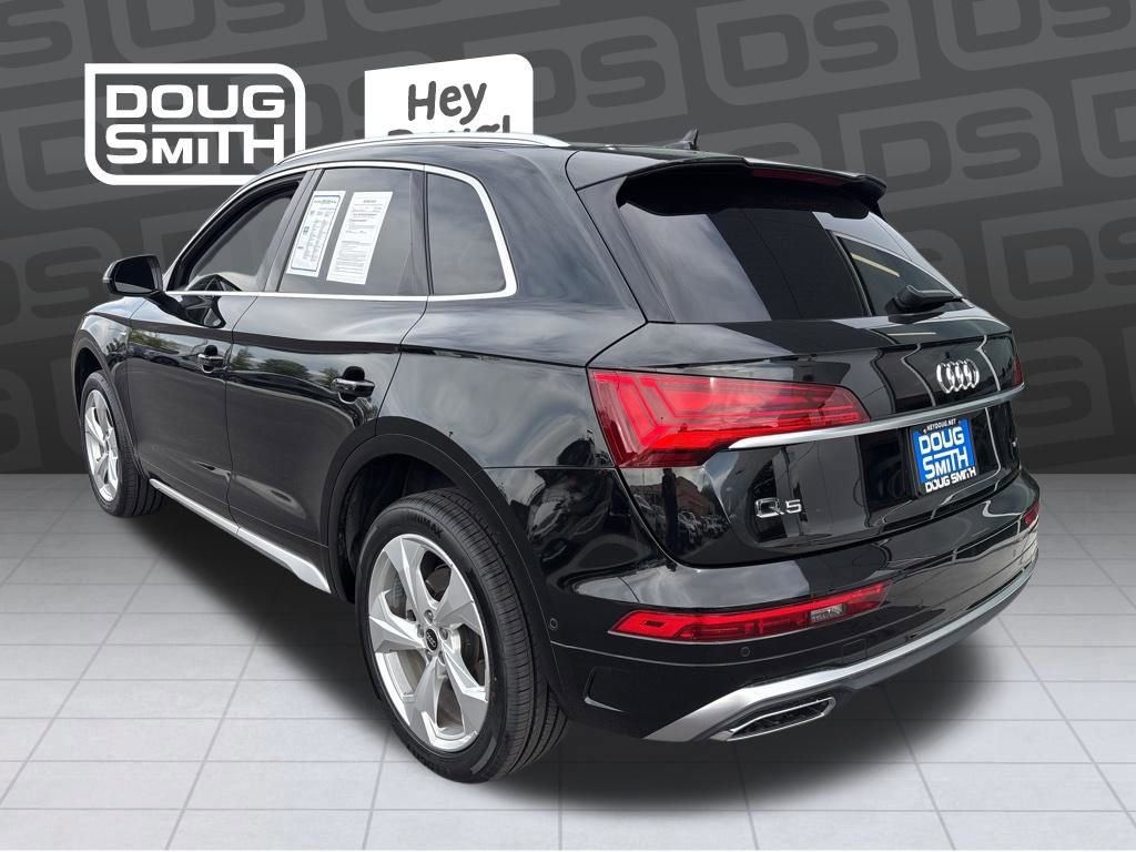 Used 2023 Audi Q5 2.0T Prestige w/ Prestige Package image 3