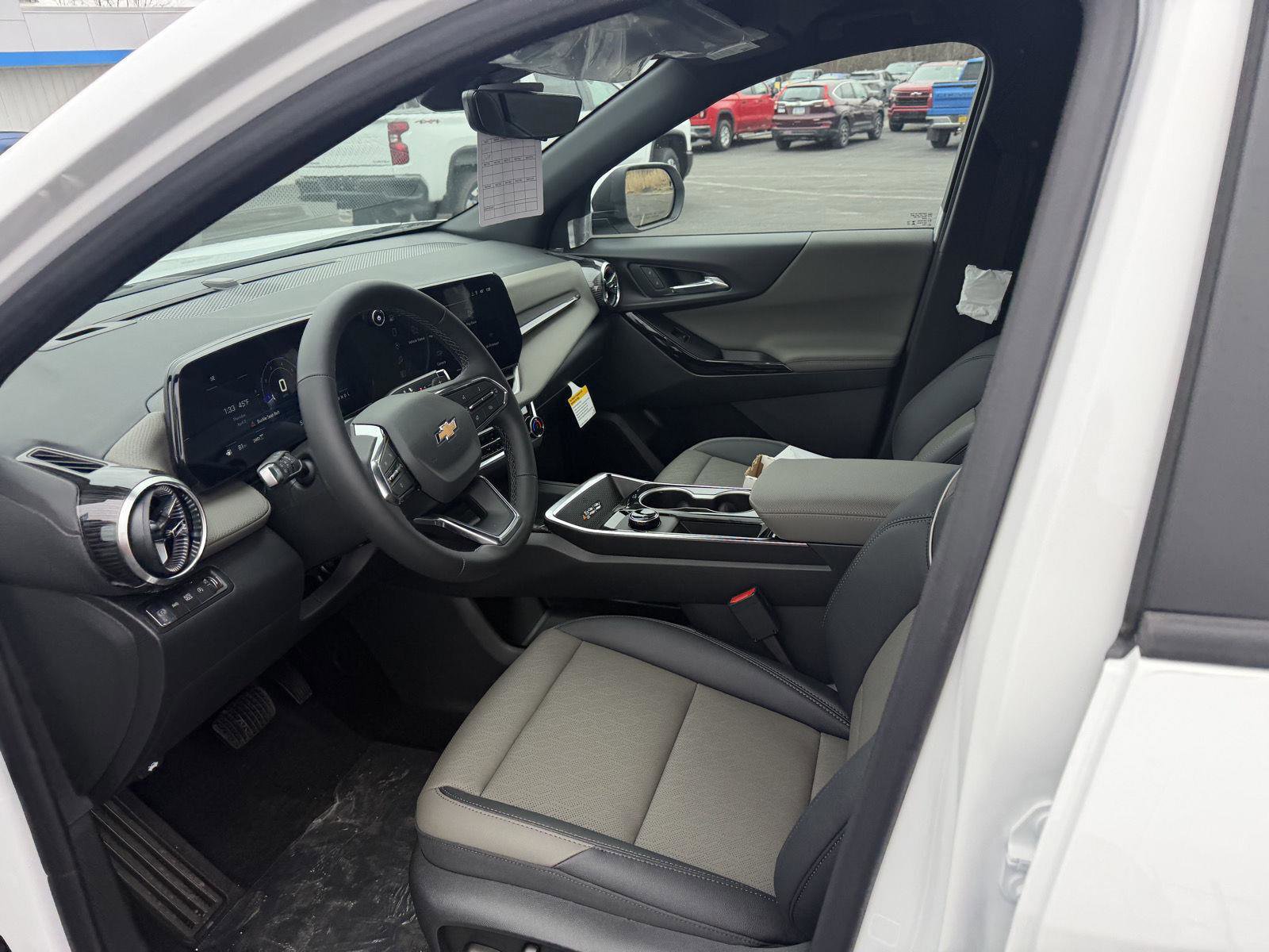 New 2026 Chevrolet Equinox LT image 11