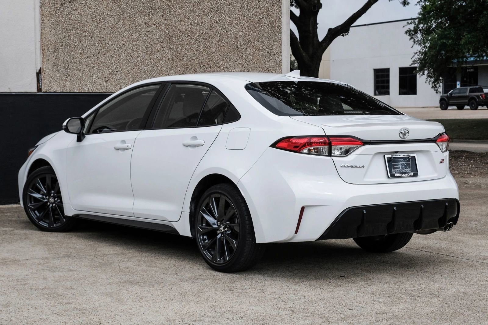 Used 2024 Toyota Corolla SE FWD image 9