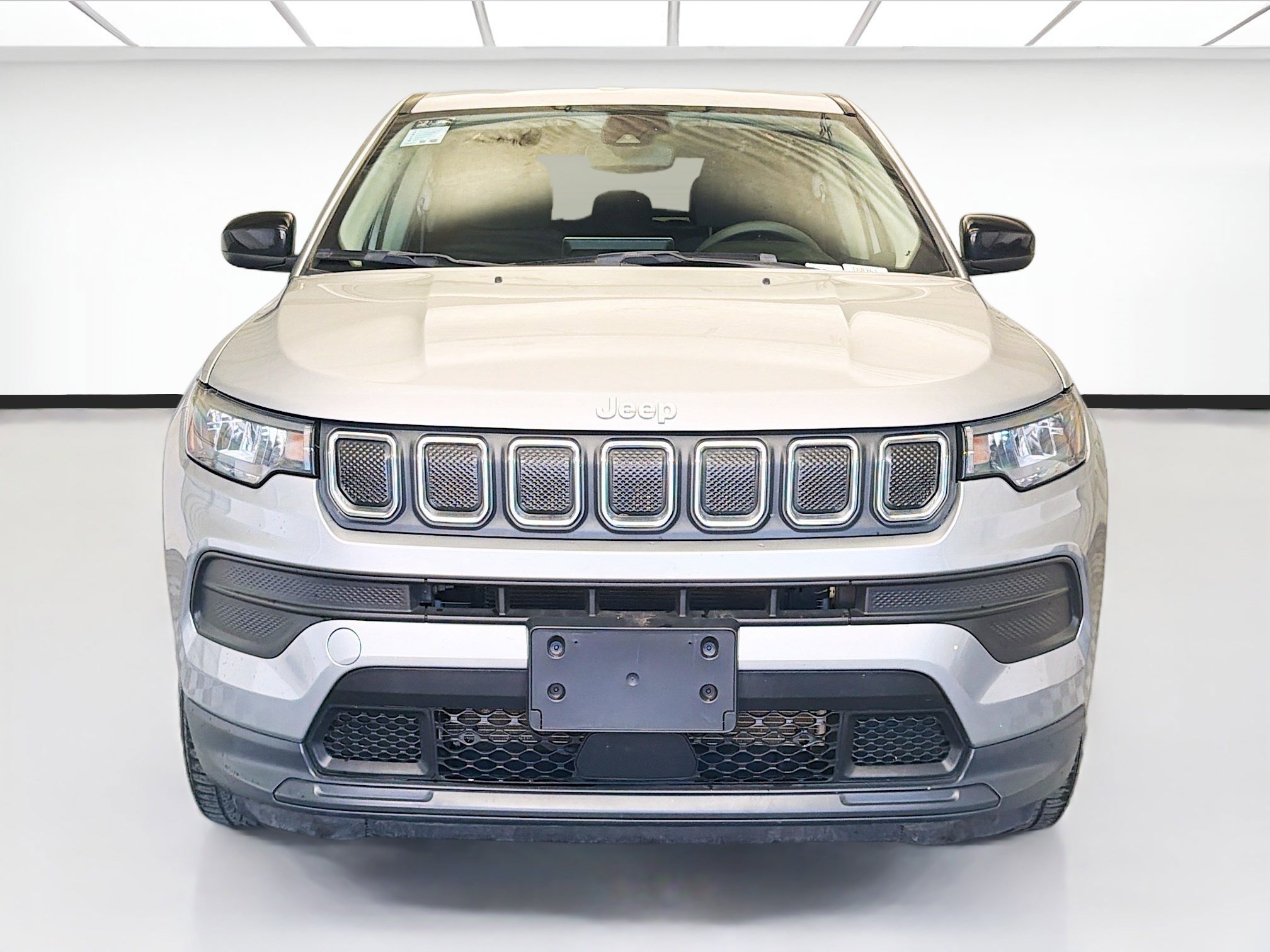 Used 2022 Jeep Compass Sport image 2