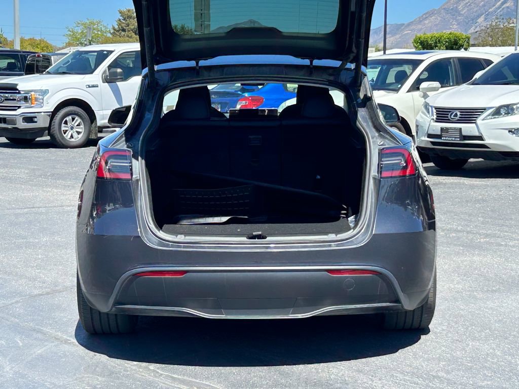 Used 2025 Tesla Model Y Performance AWD/4WD image 30