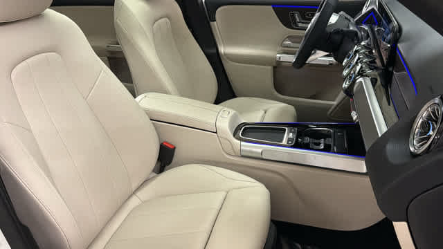 New 2026 Mercedes-Benz GLB 250 4MATIC image 38