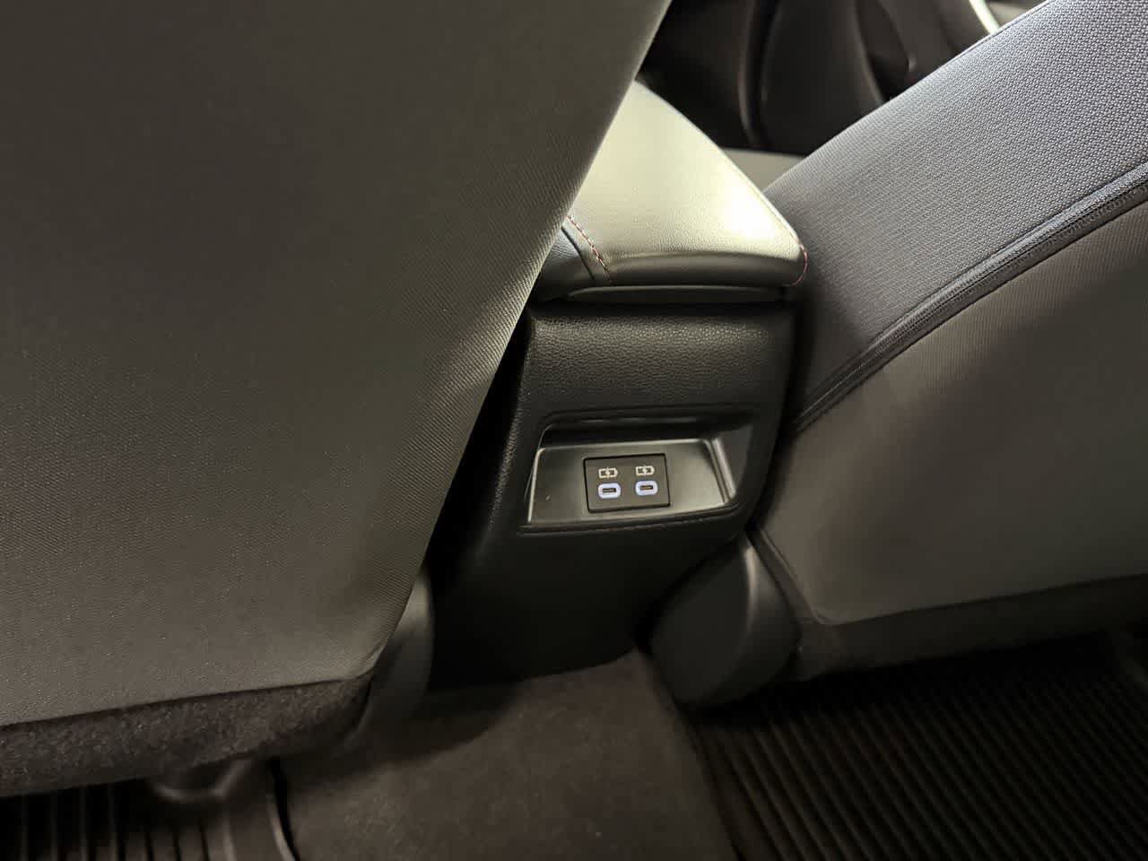 Used 2024 Toyota Corolla SE FWD image 13