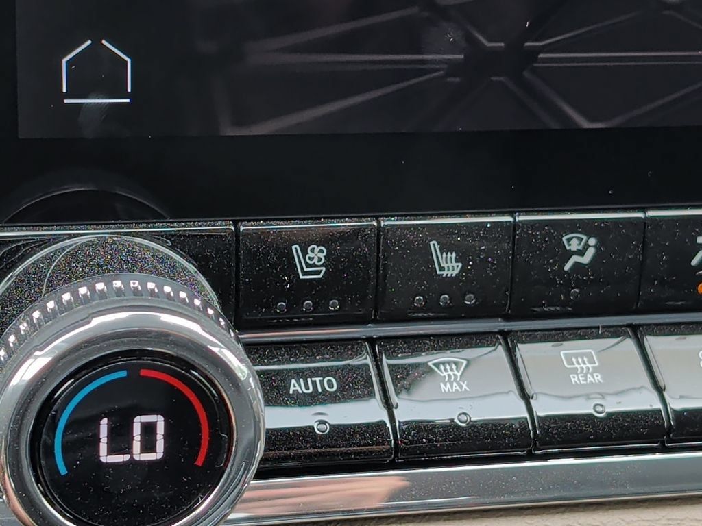 New 2026 GMC Canyon Denali AWD/4WD image 32
