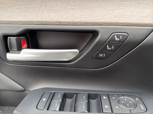 Certified 2024 Toyota Grand Highlander Limited image 22