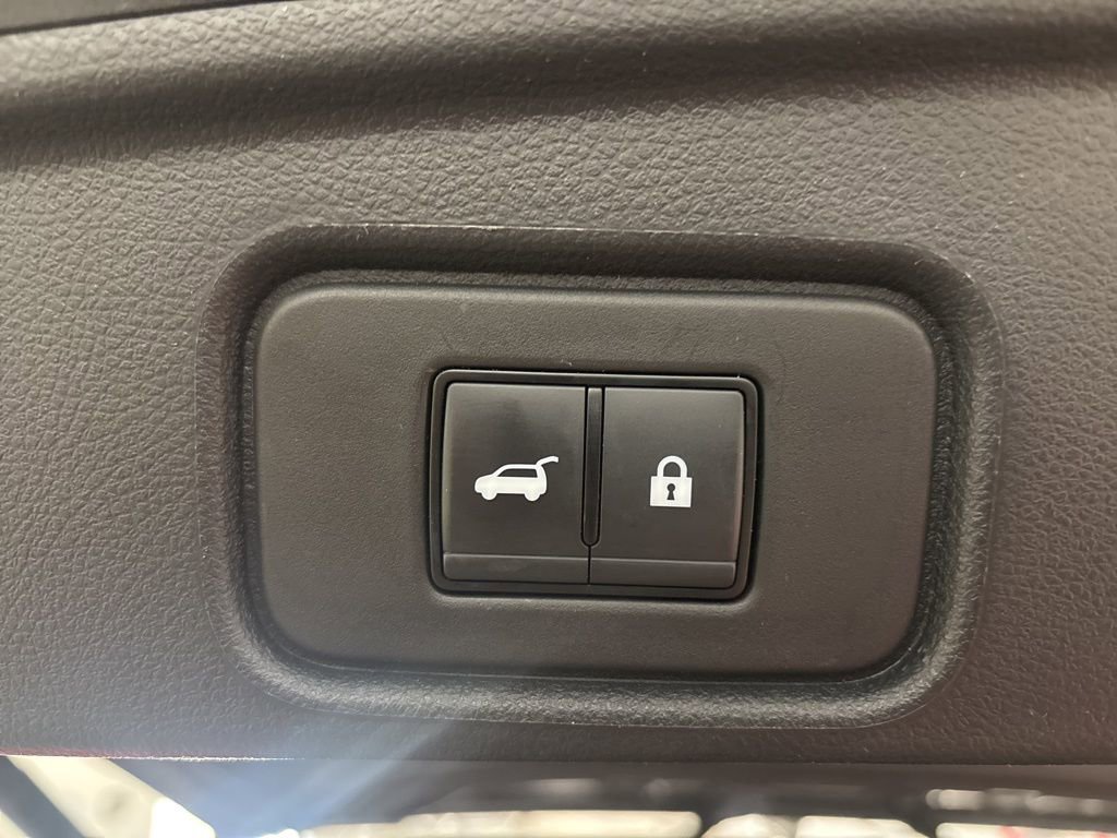 Used 2024 Nissan Pathfinder Platinum w/ Black Appearance Package image 14