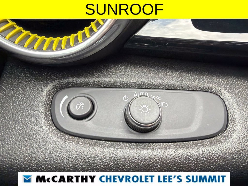 Used 2025 Chevrolet Trax ACTIV w/ Sunroof Package FWD image 12