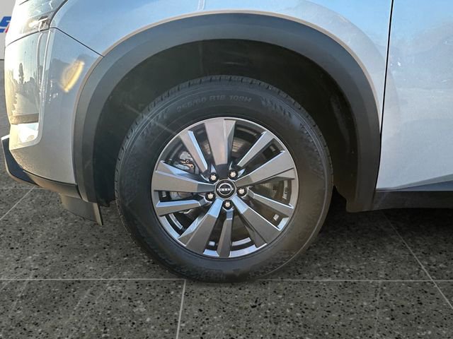 Used 2024 Nissan Pathfinder SV image 14
