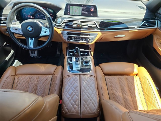 Used 2022 BMW 750i xDrive w/ Luxury Rear Seating Package image 14