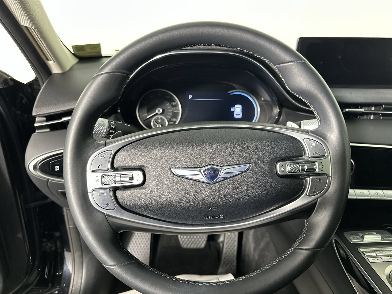 Used 2022 Genesis GV70 2.5T AWD/4WD image 5