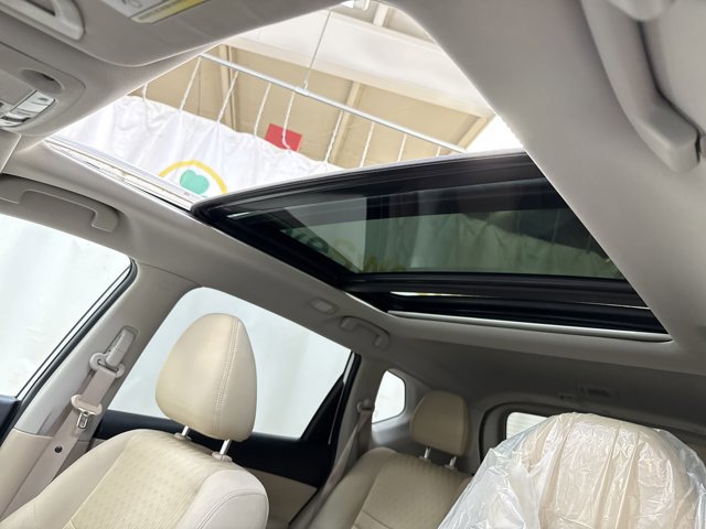 Used 2018 Nissan Rogue SV w/ Sun & Sound Touring Package image 24