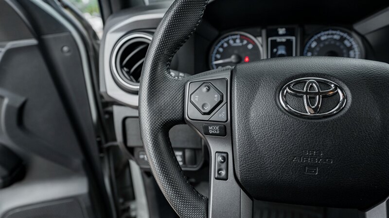 Used 2022 Toyota Tacoma TRD Off-Road w/ Technology Package RWD image 29