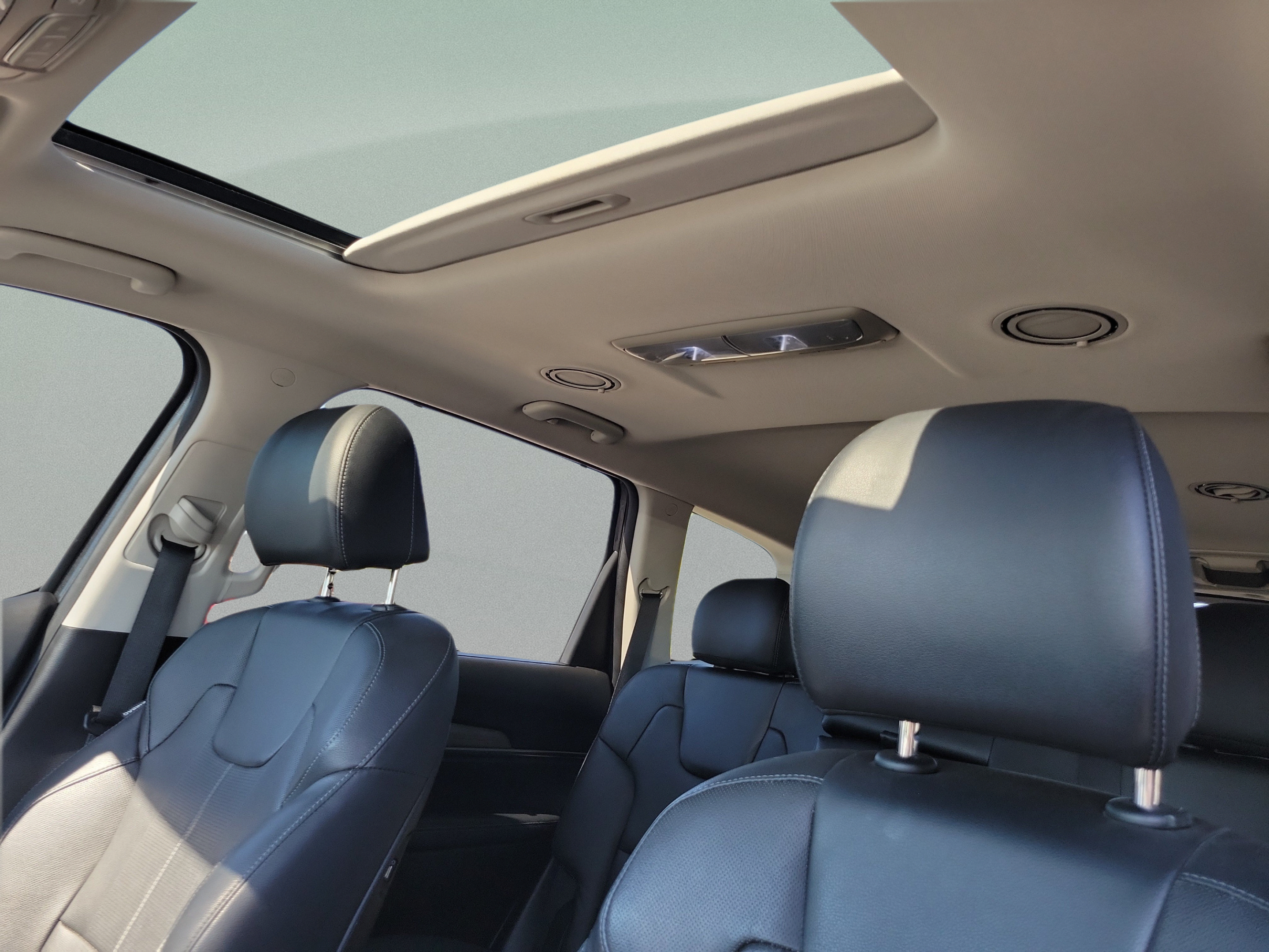 Used 2022 Kia Telluride EX FWD image 17