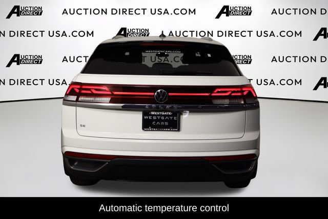 Used 2025 Volkswagen Atlas Cross Sport SE FWD image 3