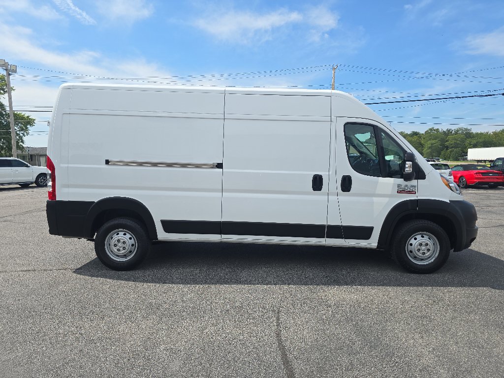 Used 2022 RAM ProMaster 2500 w/ Convenience Group FWD image 5