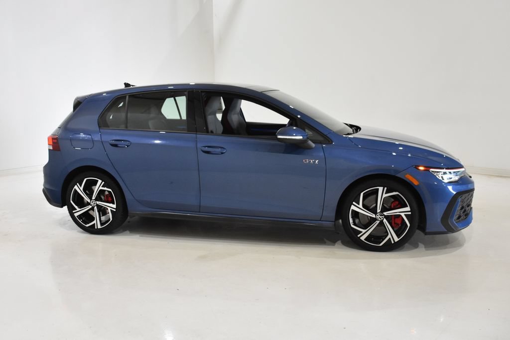 Certified 2025 Volkswagen GTI SE FWD image 4