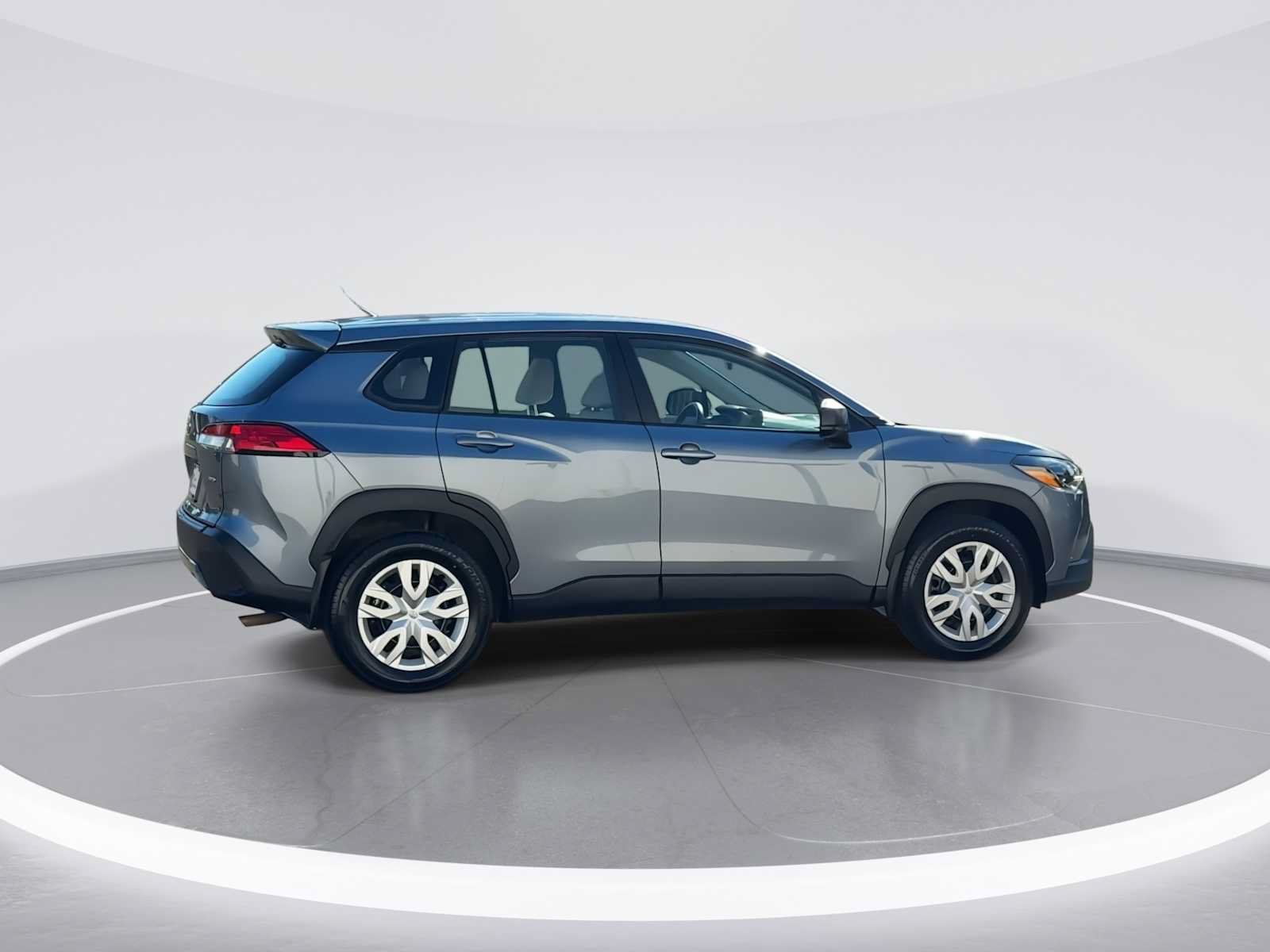 Certified 2022 Toyota Corolla Cross L AWD/4WD image 8
