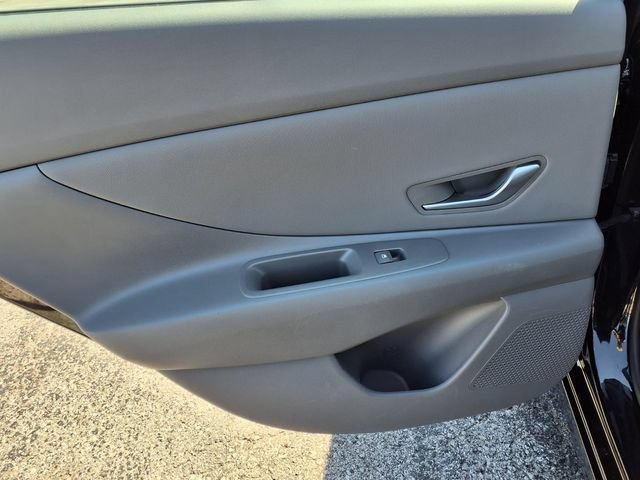 Used 2025 Hyundai Elantra SEL FWD image 72