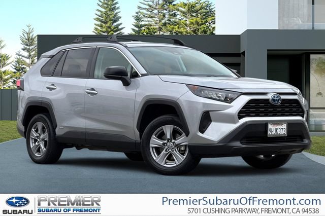 Used 2022 Toyota RAV4 LE AWD/4WD video 1