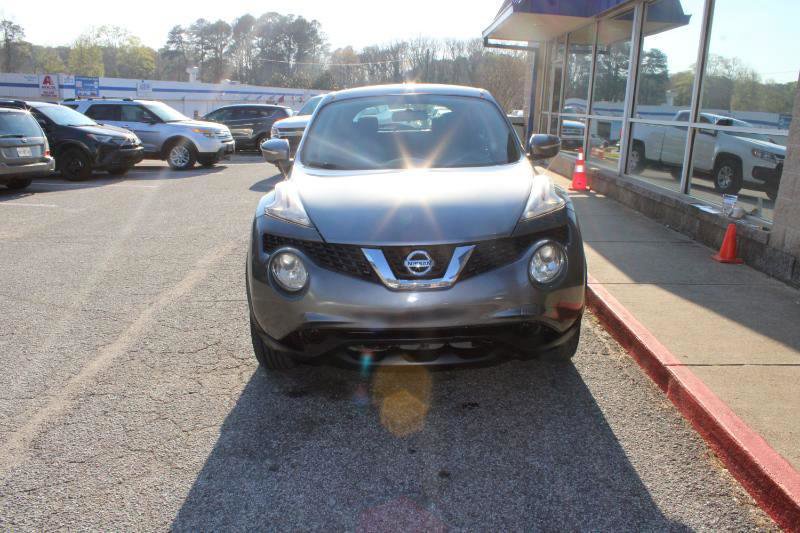 Used 2017 Nissan Juke S FWD image 2
