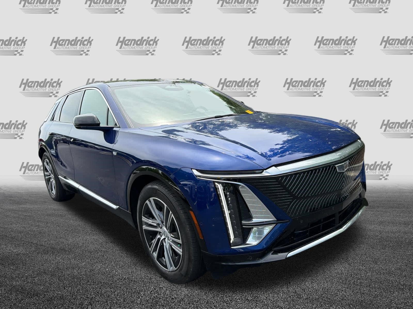 Used 2024 Cadillac Lyriq Luxury RWD image 2
