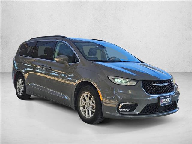 Used 2022 Chrysler Pacifica Touring-L image 3