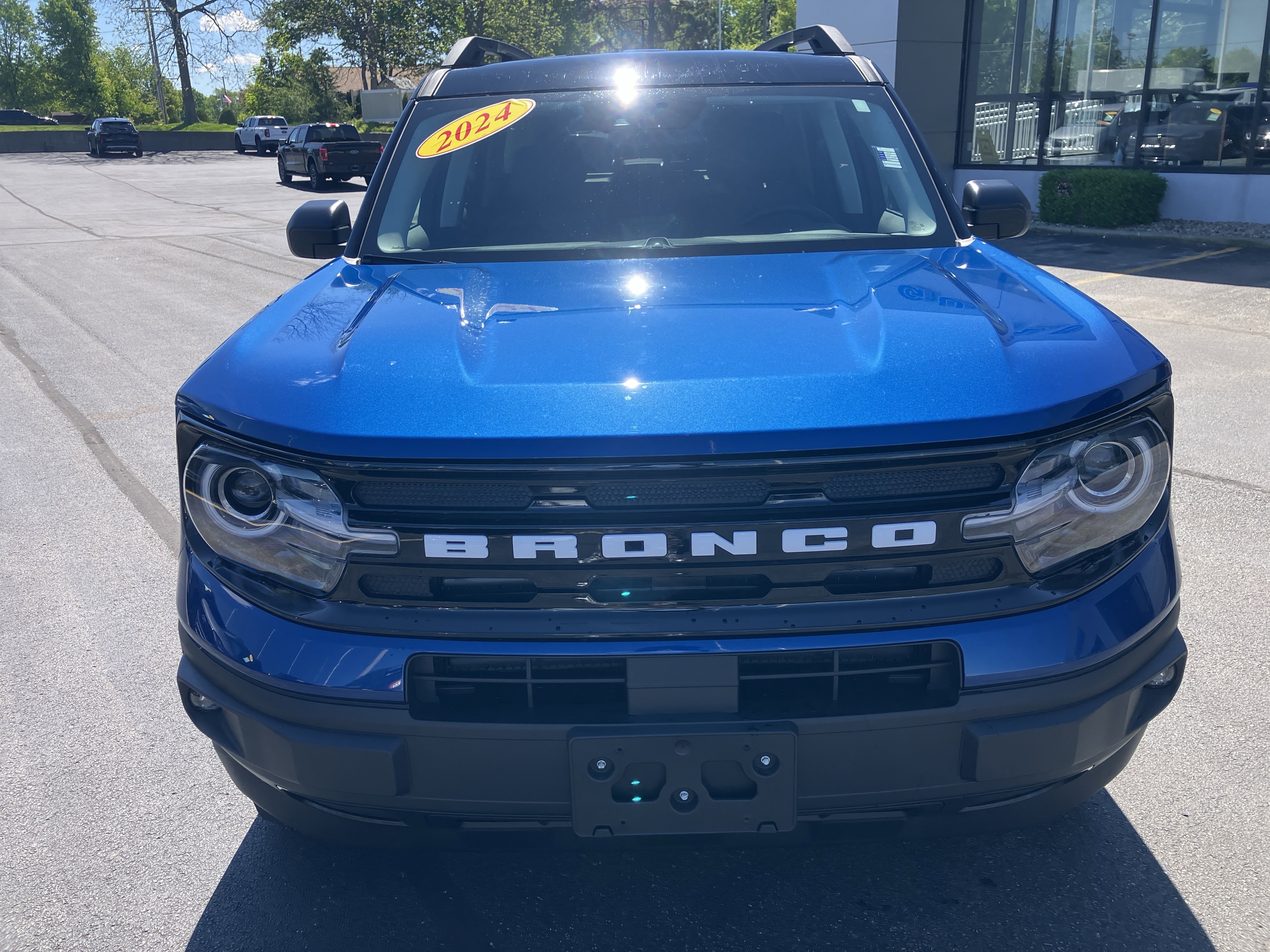 Used 2024 Ford Bronco Sport Outer Banks w/ Tech Package AWD/4WD image 2