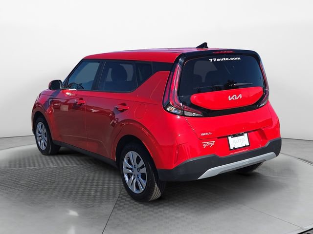 Used 2024 Kia Soul LX image 3