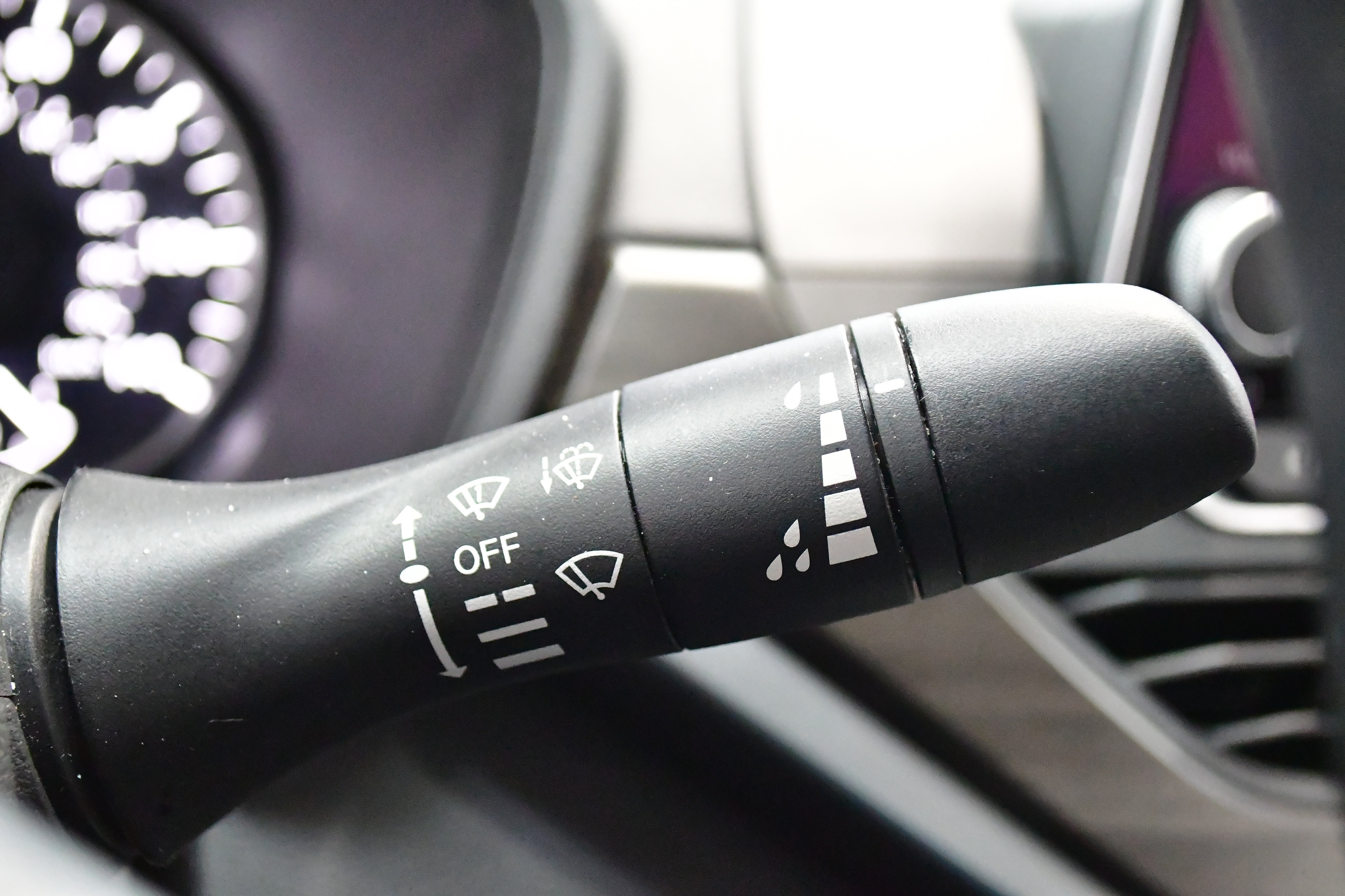 Used 2024 Nissan Altima 2.5 SV image 34