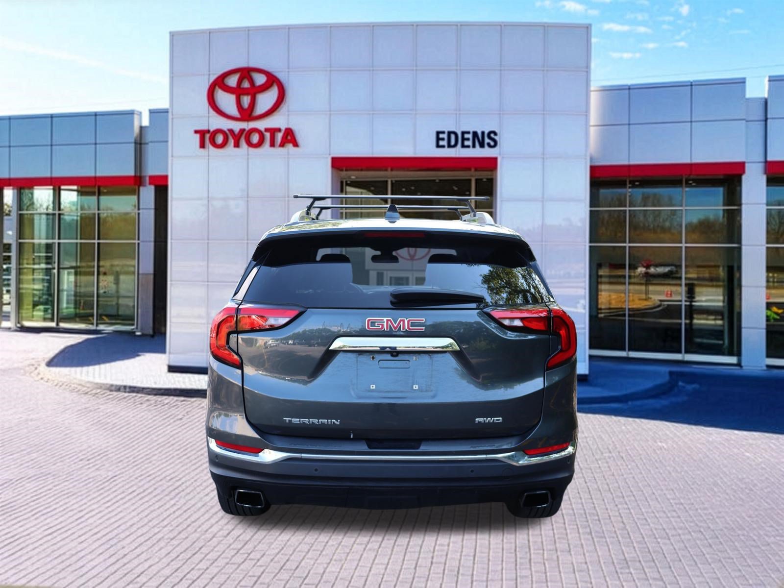 Used 2020 GMC Terrain SLT w/ Preferred Package AWD/4WD image 4