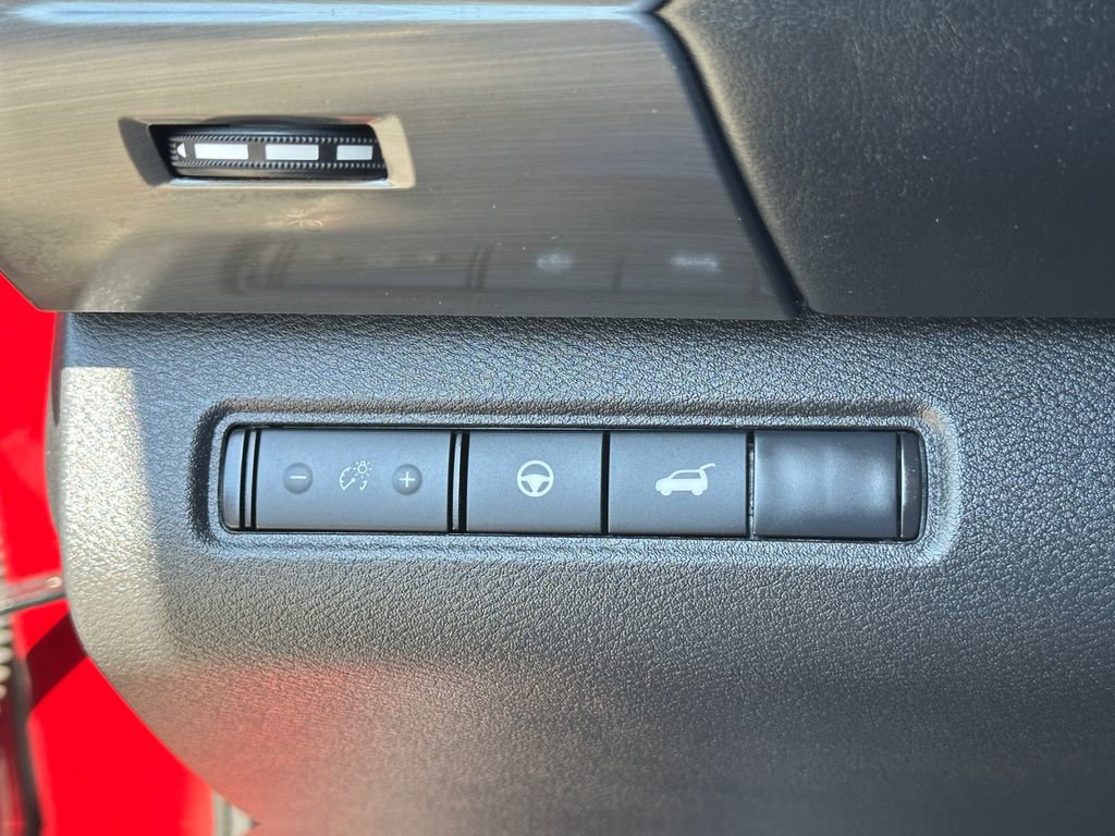 Used 2023 Nissan Pathfinder SL AWD/4WD image 25