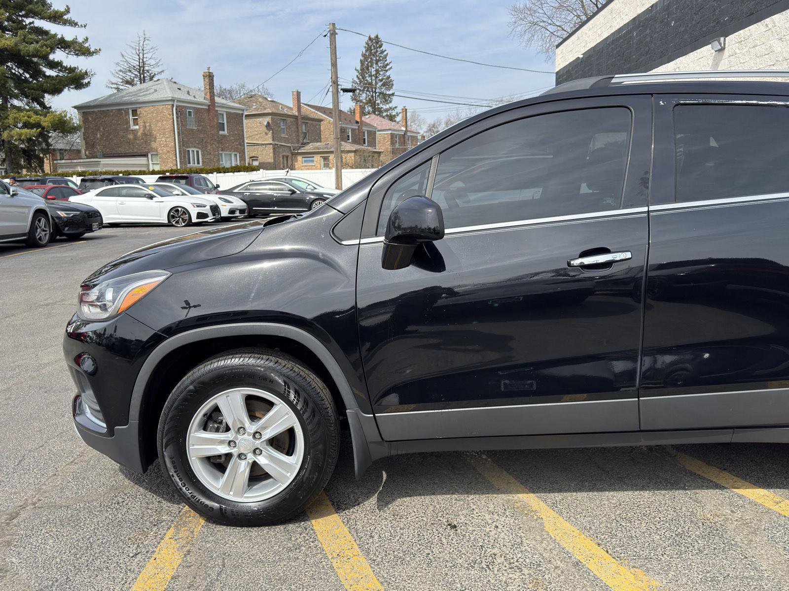 Used 2019 Chevrolet Trax LT w/ LT Convenience Package AWD/4WD image 4