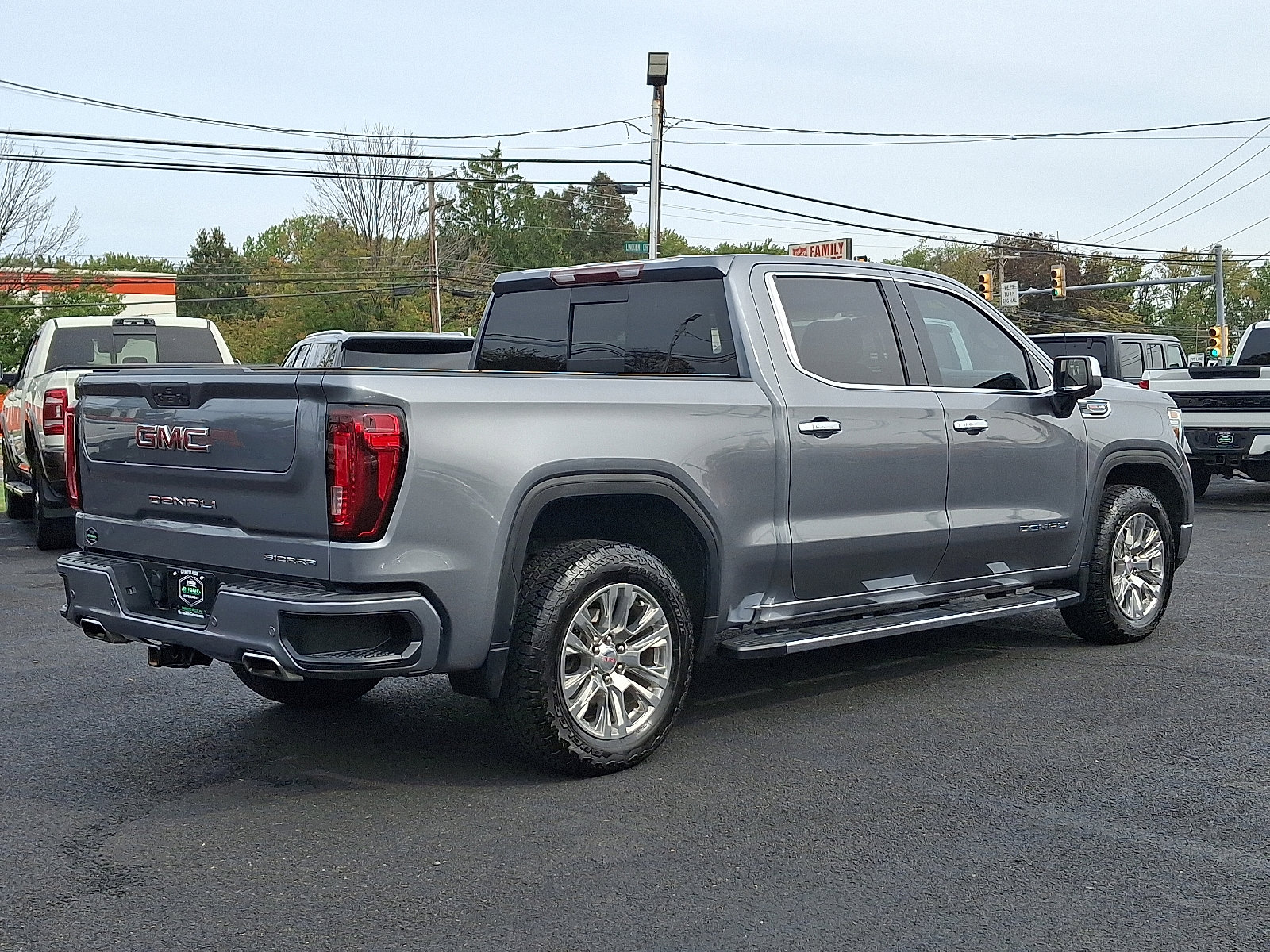 Used 2021 GMC Sierra 1500 Denali w/ Driver Alert Package II image 11