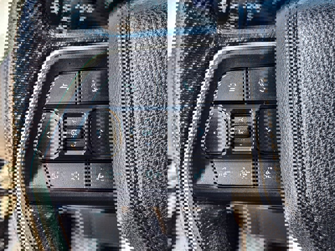 Used 2024 Toyota Tacoma TRD Off-Road AWD/4WD image 26