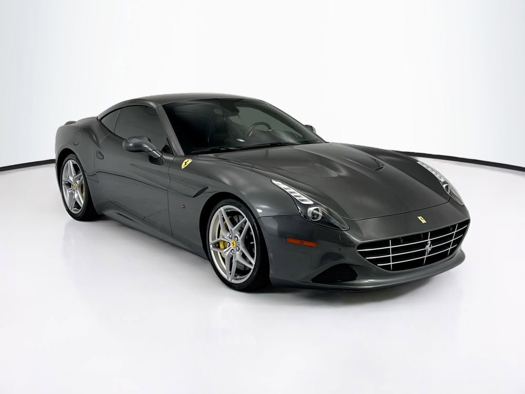 Used 2015 Ferrari California T RWD image 11