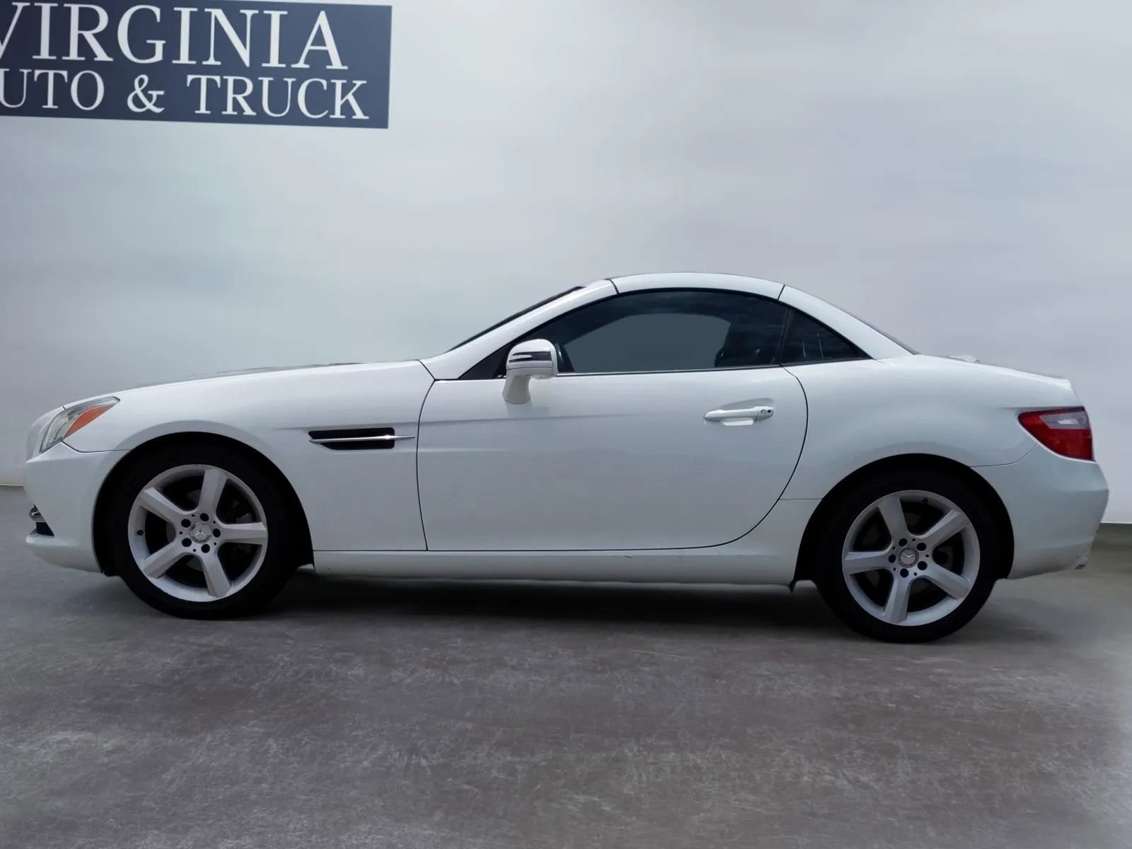 Used 2014 Mercedes-Benz SLK 250 image 2