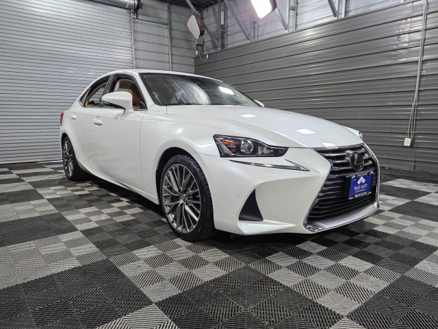 Used 2018 Lexus IS 300 w/ Comfort Package image 4