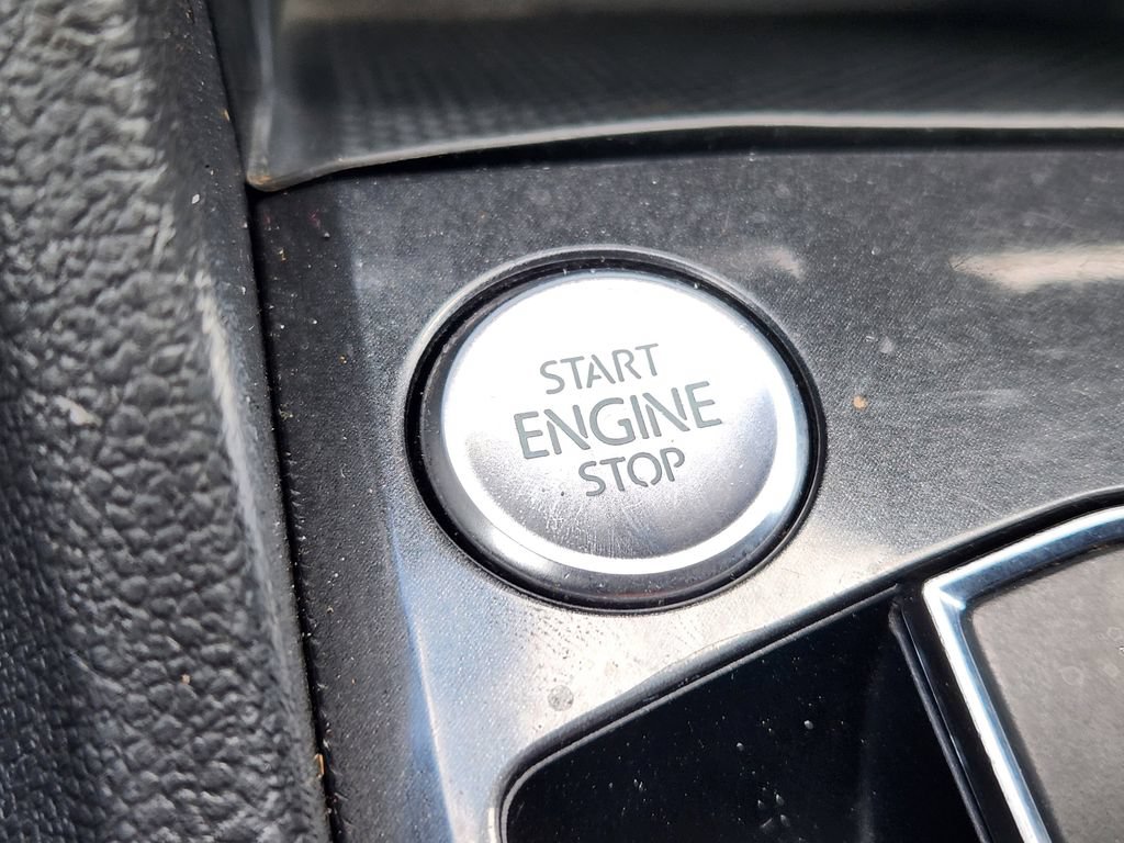 Used 2019 Volkswagen Tiguan SE AWD/4WD image 17