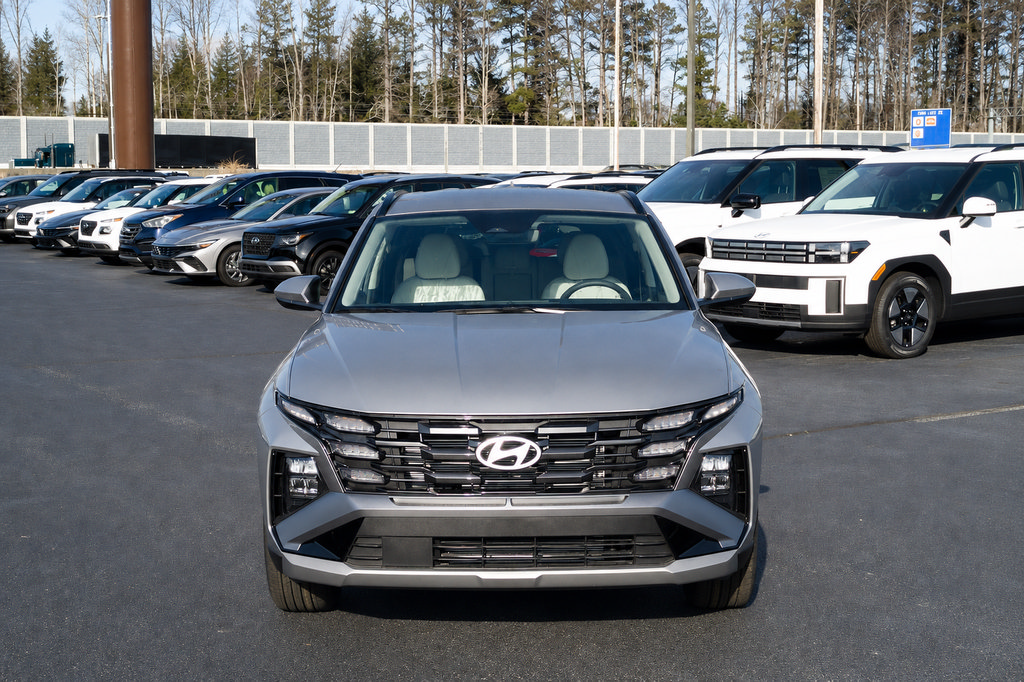 New 2026 Hyundai Tucson SEL Plus FWD image 2