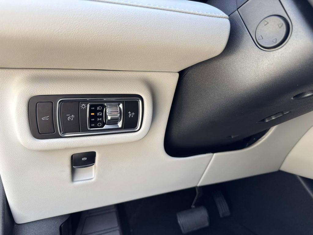 New 2026 Lincoln Nautilus Premier w/ Equipment Group 102A image 32