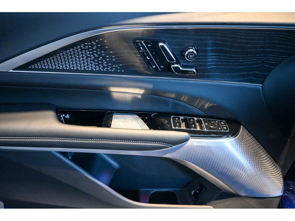 New 2026 Cadillac Lyriq V w/ Exterior Carbon Fiber Package image 15