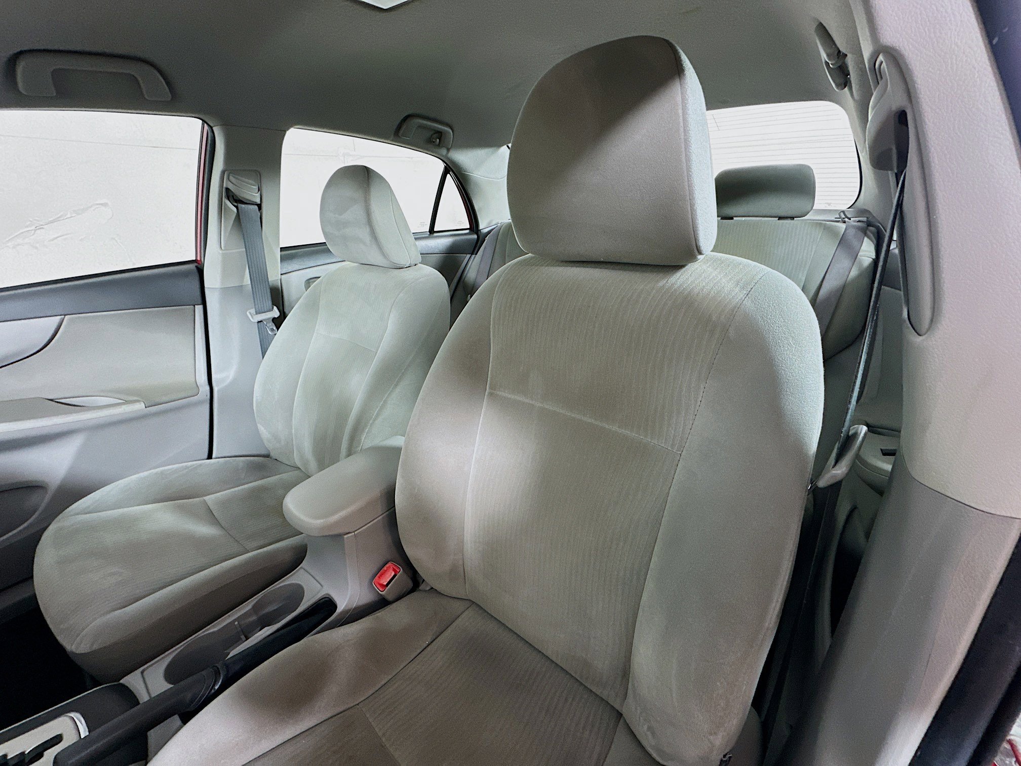 Used 2010 Toyota Corolla LE image 18