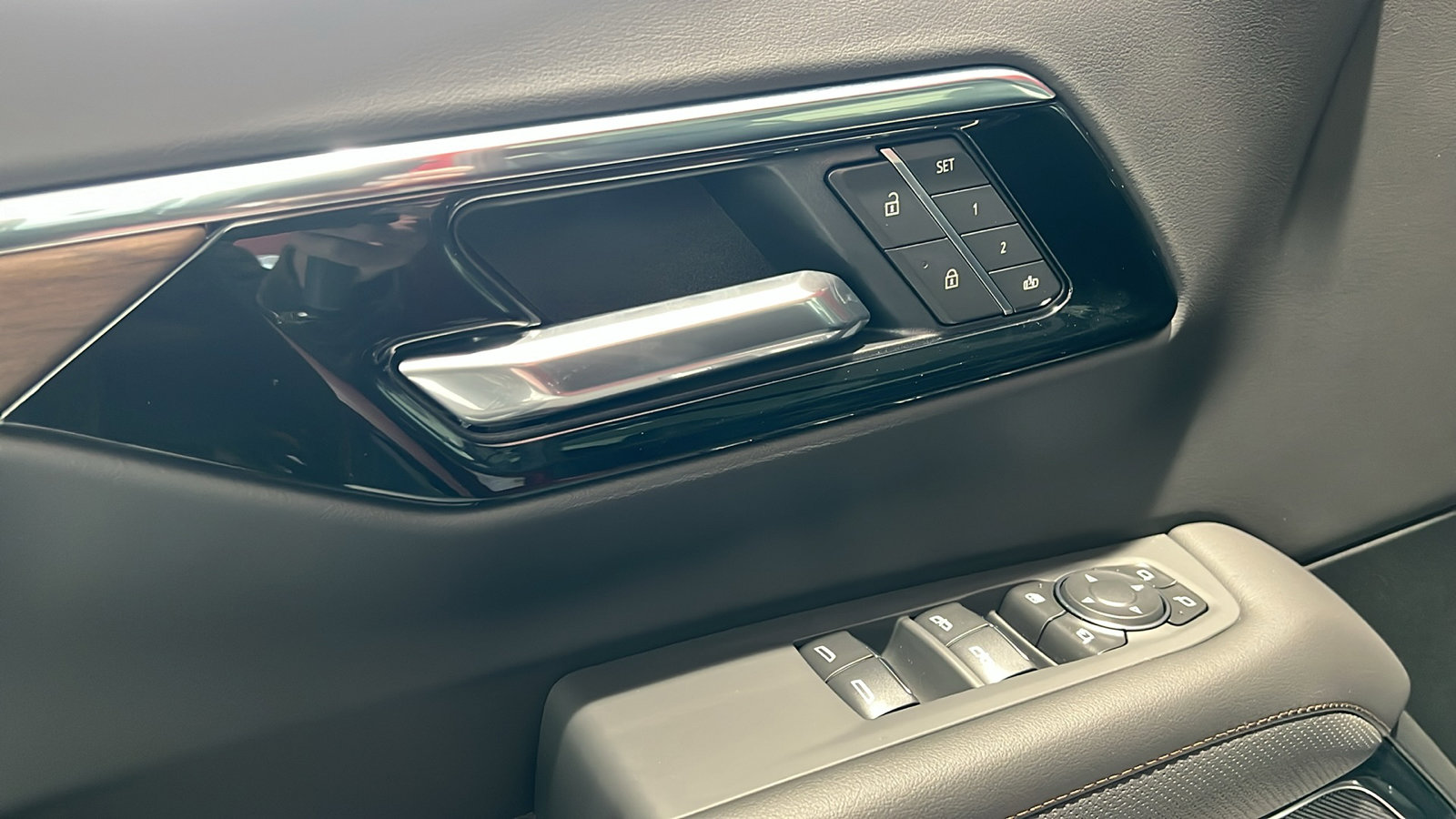 New 2026 Chevrolet Tahoe High Country w/ LPO, Get Active Package image 15