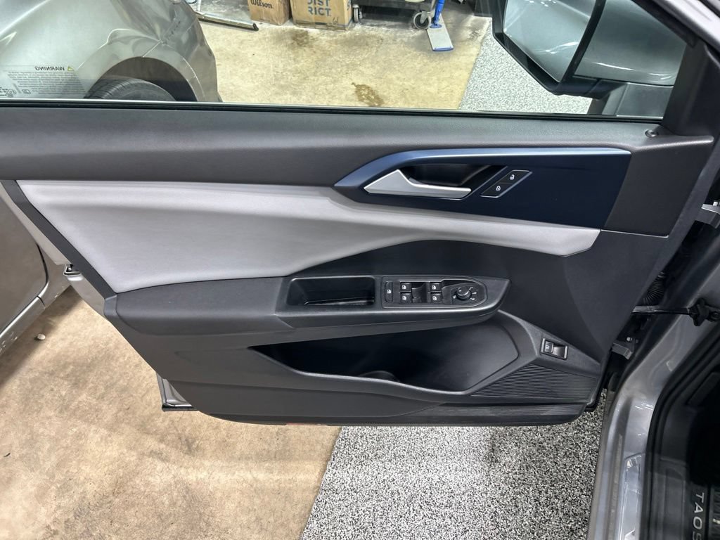 Used 2022 Volkswagen Taos SE AWD/4WD image 14