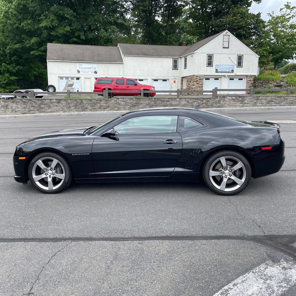 Used 2010 Chevrolet Camaro SS w/ RS Package RWD image 21