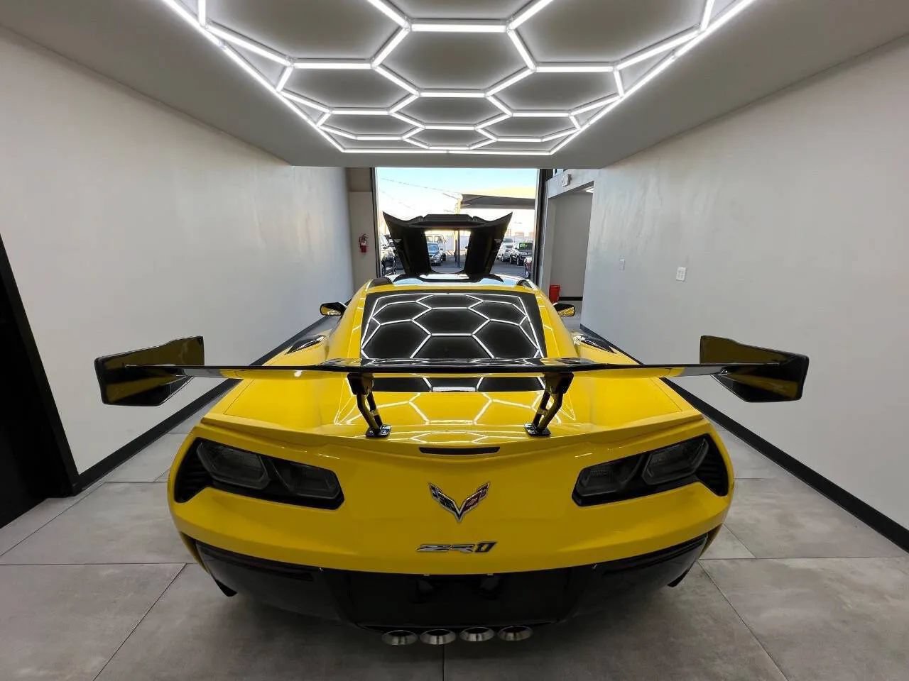 Used 2019 Chevrolet Corvette ZR1 w/ Chrome Badge Package RWD image 12