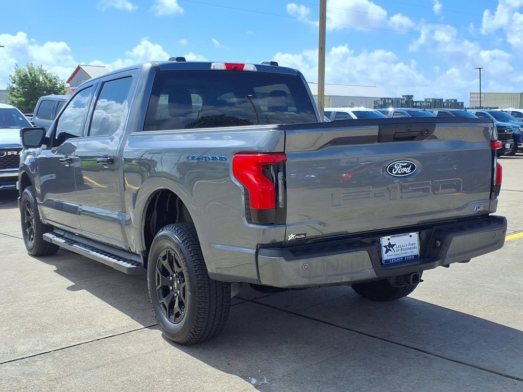 Used 2025 Ford F150 Lightning XLT AWD/4WD image 4