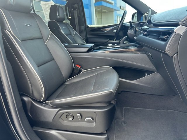 Used 2023 Cadillac Escalade Sport image 11