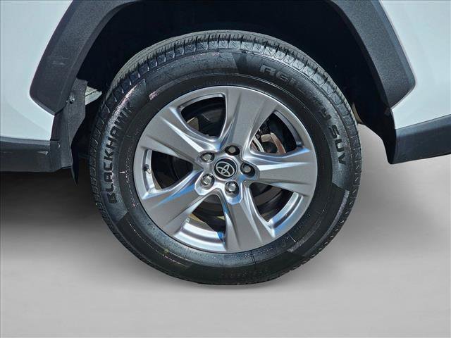 Used 2022 Toyota RAV4 XLE w/ XLE Grade Weather Package AWD/4WD image 9