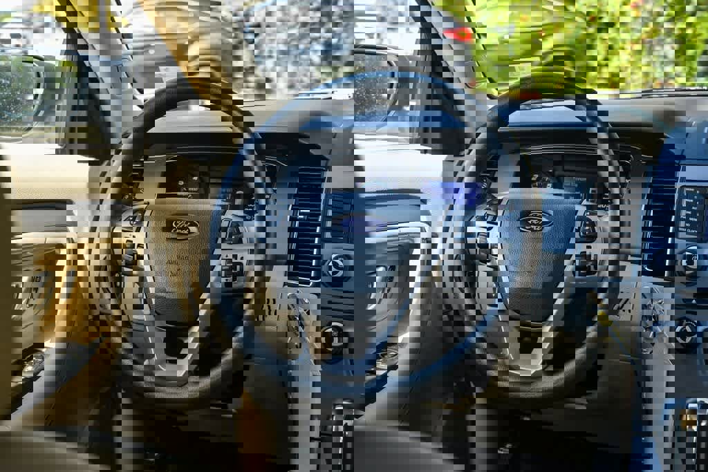 Used 2013 Ford Taurus SE image 12